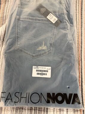 Fashion nova jeans